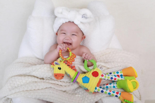 新泰宝宝的口欲期 新泰宝宝的口欲期